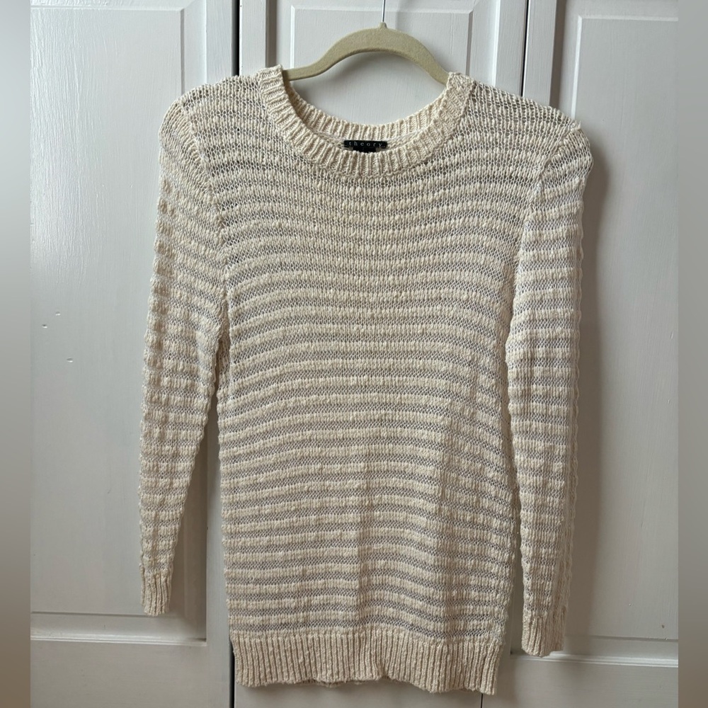 Theory lightweight sweater goes with everything !